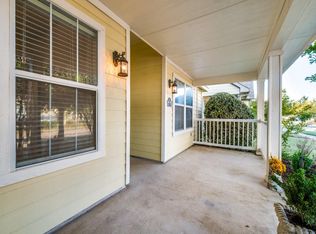 1908 Murphy Ct, Aubrey, TX 76227