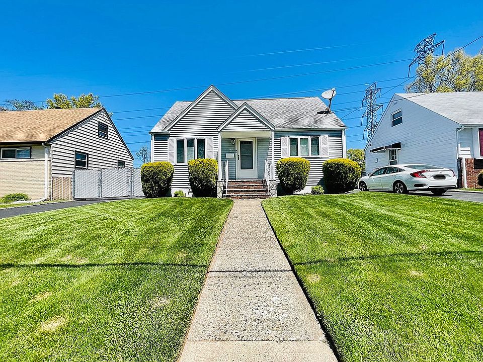 1st image of 62 Sycamore Dr