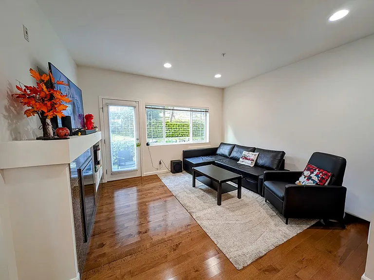 15720 Manor Way #U5 — Photo 4