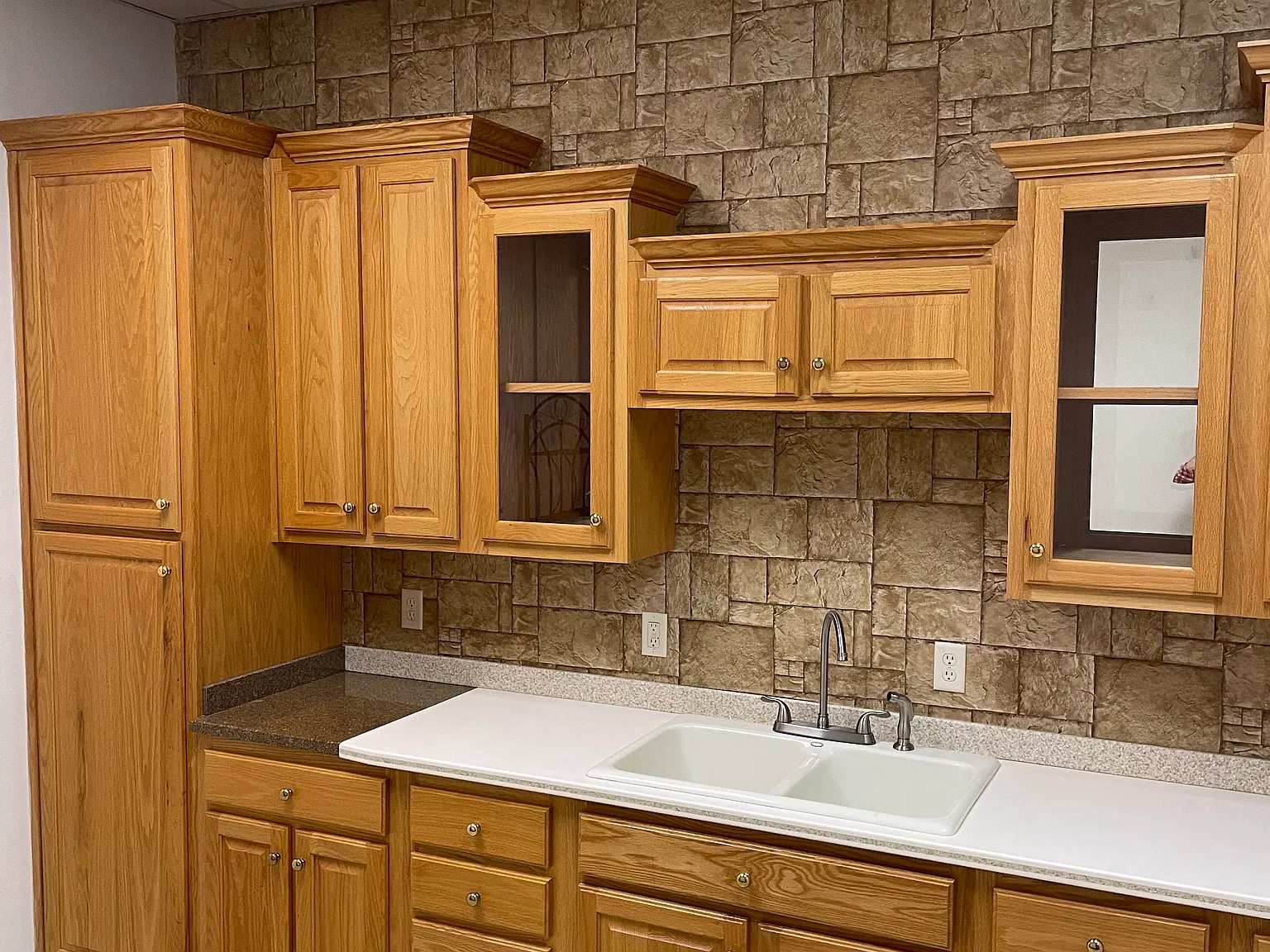 4 bed, 3200 sqft, $4,000 — Photo 4