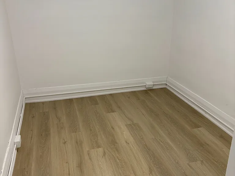 116 Elmwood Ave E #1 — Photo 8