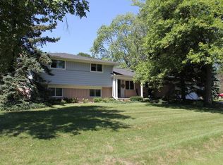 30190 Pipers Lane Ct, Farmington Hills, MI 48334