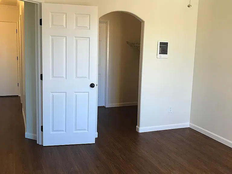 Loma Village — Photo 12