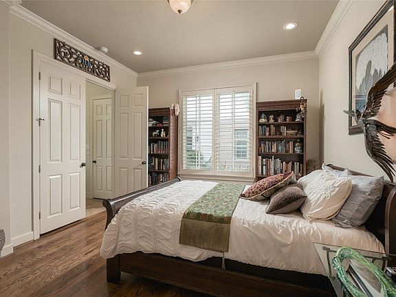 5th image of 523 Lovett Blvd