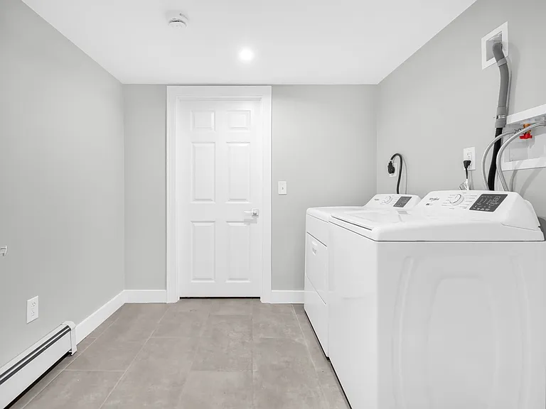 7 Jay Dr — Photo 9