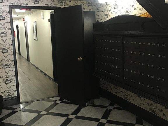 4th image of 324 S Catalina St APT 301
