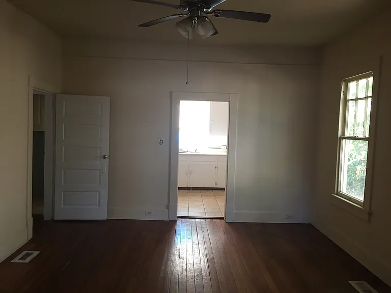 4007 Holly Ave — Photo 5