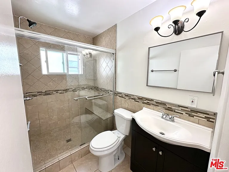 7209 Willoughby Ave #10 — Photo 11