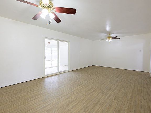 3rd image of 2907 Nabors Ln