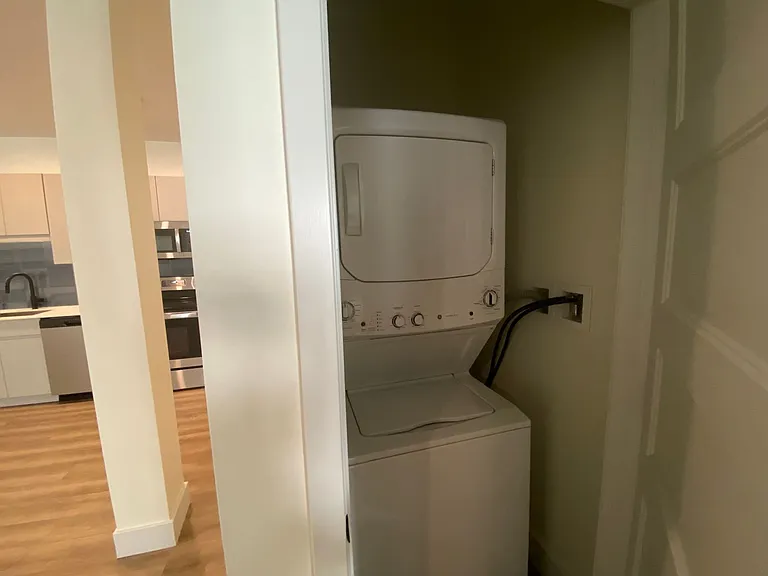 One Park Apartments — Photo 33