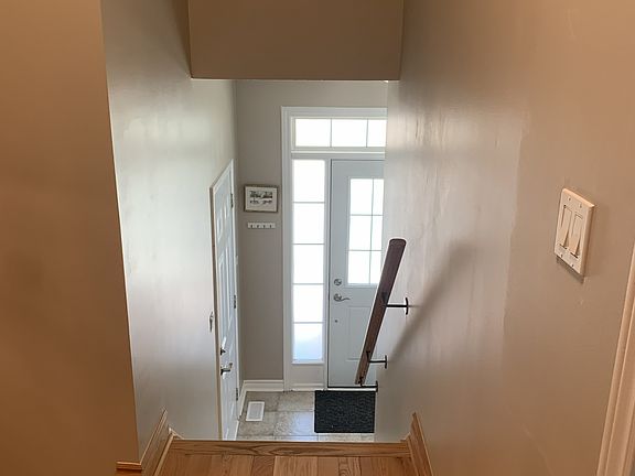 4th image of 12 Grand Poplar Ln
