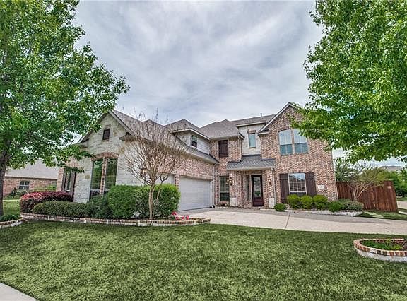 2nd image of 1919 Sandy Creek Dr