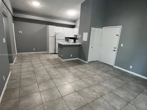 631 Lyons Rd APT 12201, Pompano Beach, FL 33063