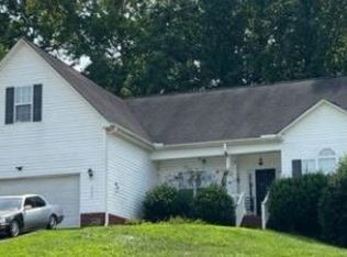 6004 River Garden Ct, Lowell, NC 28098