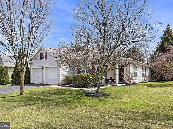 3rd image of 71 Golf View Dr