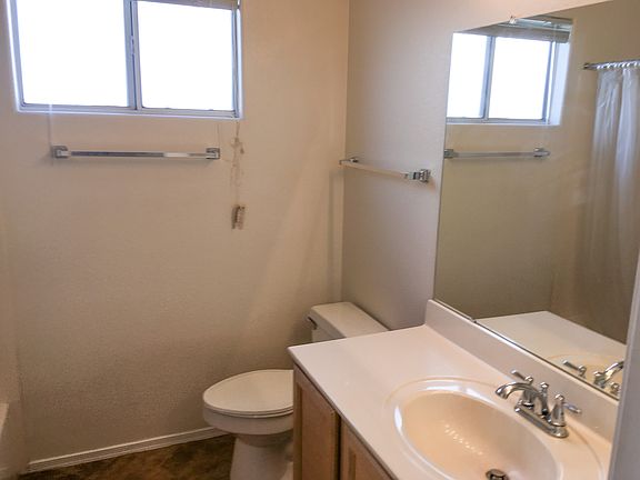 5th image of 13336 W Cambridge Ave