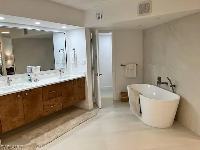 4251 Gulf Shore Blvd N #14C — Photo 23