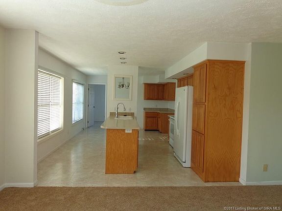 3rd image of 2814 N Easy St