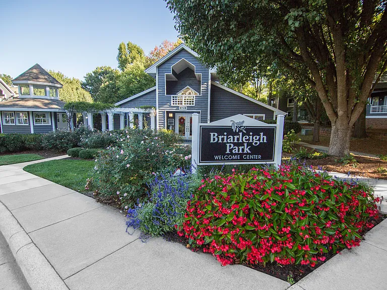 Briarleigh Park — Photo 31
