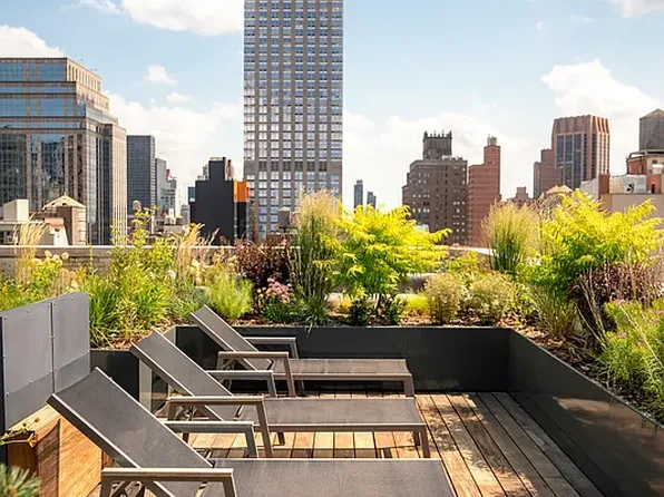 70 West 37th Street image 11 of 28