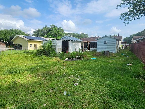 2nd image of 1120 College Rd