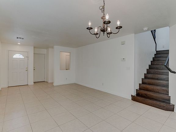5th image of 9571 Wenmarie Ct