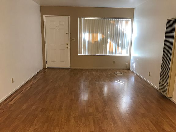 4th image of 331 Mathilda Dr #8