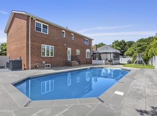 1019 Ionia Ave, Staten Island, NY 10309