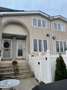 18 Sea Crest Ln, Staten Island, NY, 10307