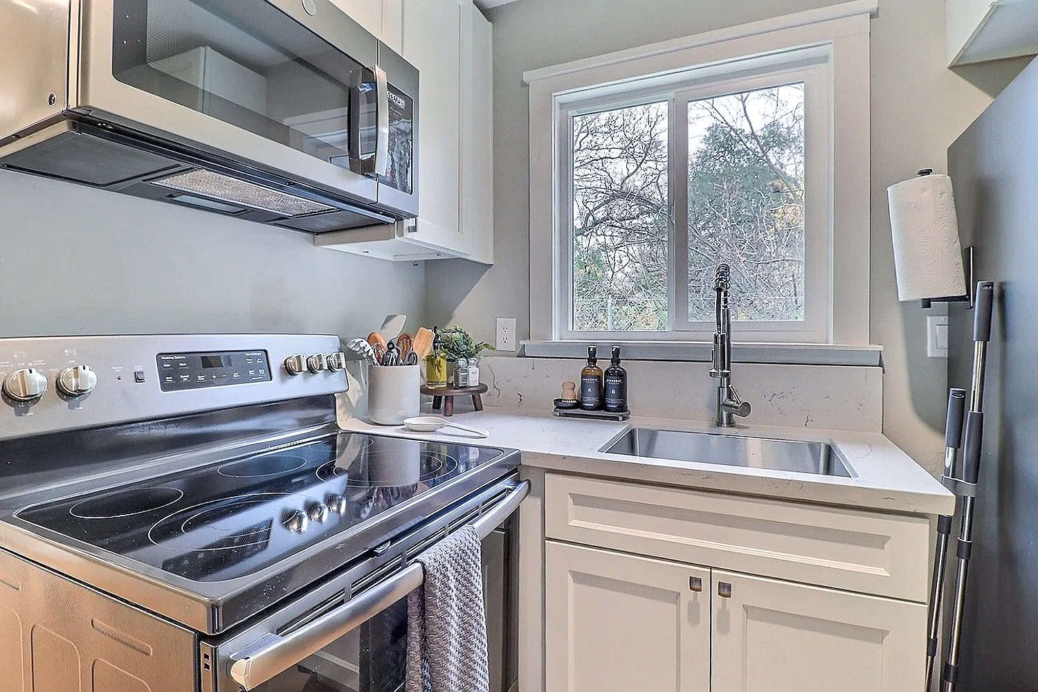 1 bed, 475 sqft, $2,750 — Photo 2