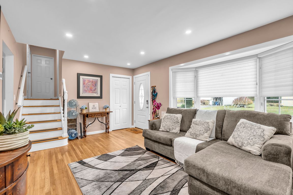 next background image