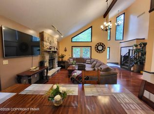 3233 Windermere Dr, Bushkill, PA 18324