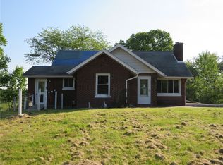 1878 Bakerstown Rd, Tarentum, PA 15084