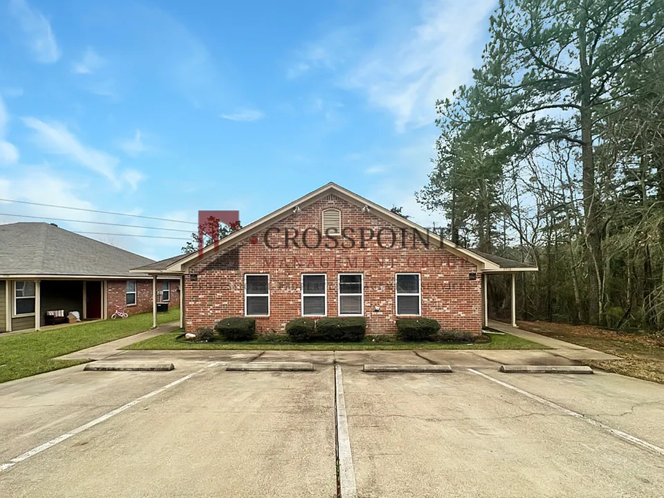 8634 County Road 273