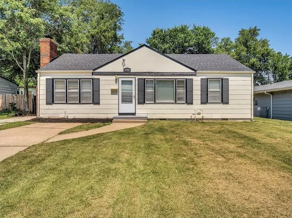 9700 E 66th Ter, Raytown, MO 64133