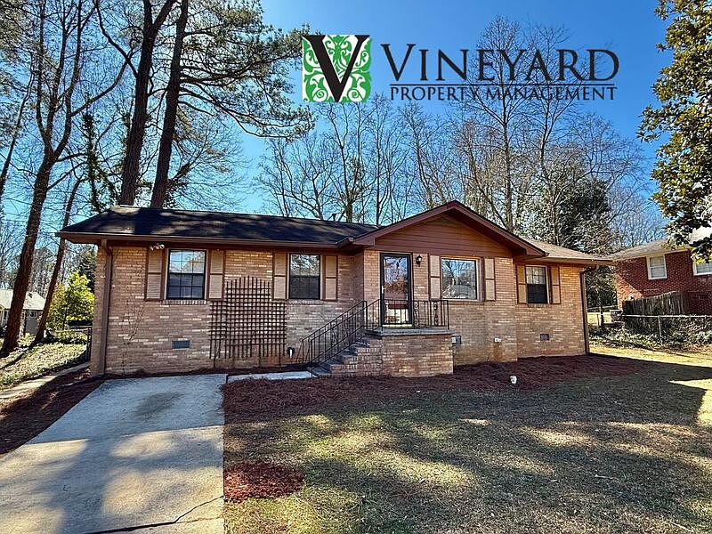 1st image of 50 Peachtree Cir SE