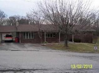 1001 Commanche Dr, Ashland, KY 41102