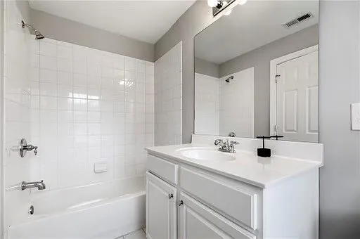 1927 Cobblestone Cir NE — Photo 10