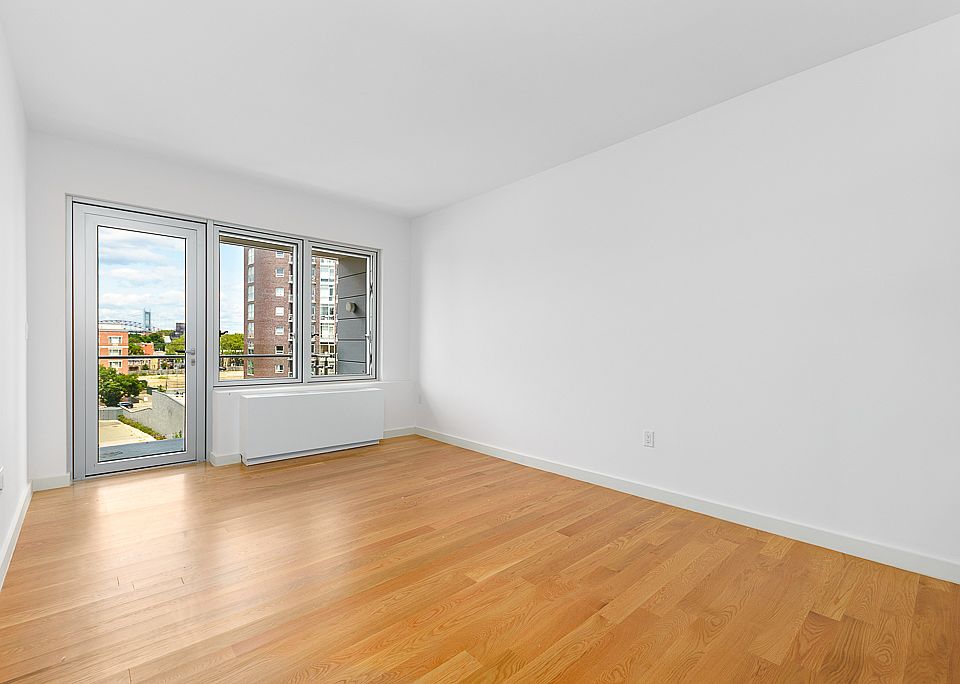 1st image of 31-43 Vernon Blvd #415A