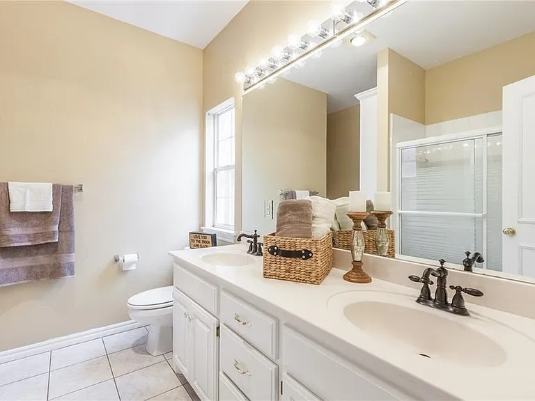 14708 Lamplight Ln — Photo 10