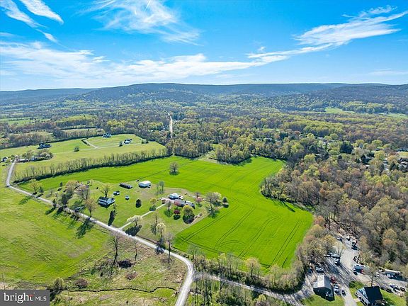 5th image of 10524 Stull Rd