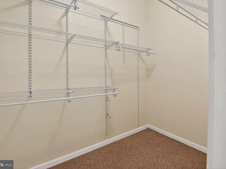 158 Glen View Ter — Photo 12