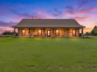 5562 County Road 1037, Celeste, TX 75423