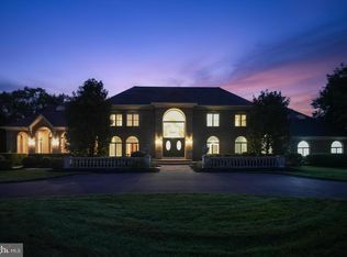 712 Kimberly Dr, Moorestown, NJ 08057