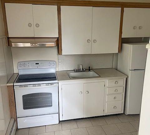 4th image of 163 Waterman St #2
