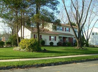 12 Downing Dr, East Brunswick, NJ 08816