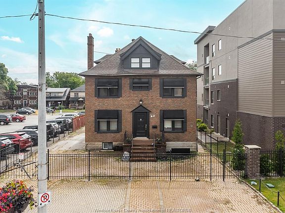 2nd image of 961 Ouellette Ave