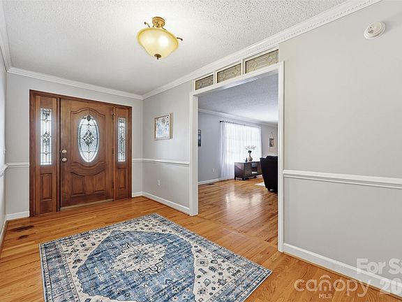 4th image of 173 Chestnut Grove Rd