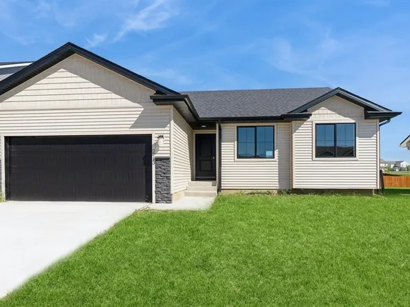 2713 21st St SW, Altoona, IA 50009