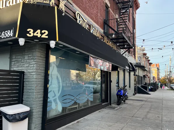 342 Ridgewood Avenue image 12 of 14